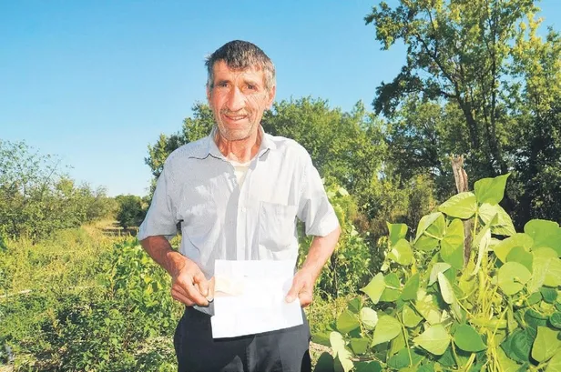 sariyerde-iki-grup-arasinda-cikan-silahli-catismada-1i-agir-6-kisi-yaralandi-yasam-haberleri-1662941700723.jpeg Sarıyer'de iki grup arasında çıkan silahlı çatışmada 1'i ağır 6 kişi yaralandı | Yaşam haberleri-7