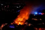40 itfaiye aracı ve 120 personelden sahada canhıraş mücadele: Bursa’da gıda deposu yangını kontrol altına alındı!