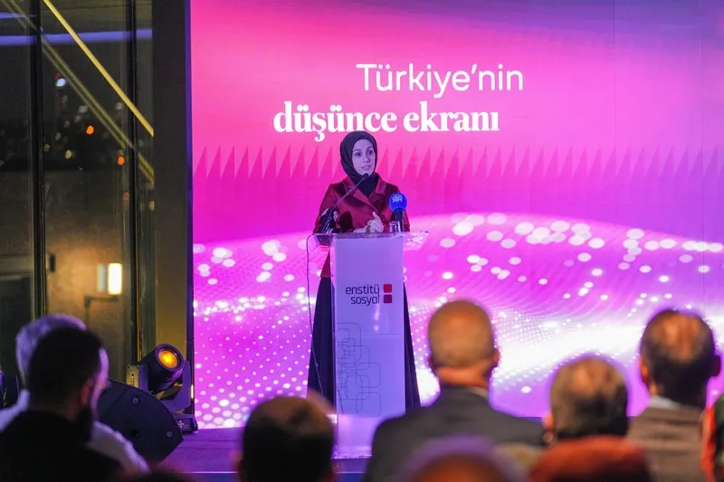 turkiyenin-dusunce-ekrani-yayinda-enstitu-dijital-erisime-acildi-esra-albayrak-ilham-kaynagini-acikladi-1774520426243.jpg "Türkiye'nin Düşünce Ekranı" yayında: Enstitü Dijital erişime açıldı | Esra Albayrak ilham kaynağını açıkladı-4