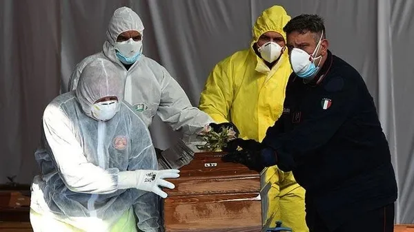 italyada-yeni-tip-koronavirus-salginindan-olenlerin-sayisi-80-bine-yaklasti-1610471483450.jpeg Son dakika: İtalya'da yeni tip koronavirüs salgınından ölenlerin sayısı 80 bine yaklaştı-3