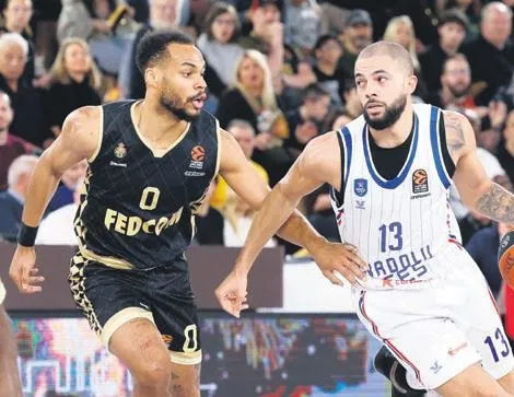 A.Efes, Monaco’dan eli boş dönüyor
