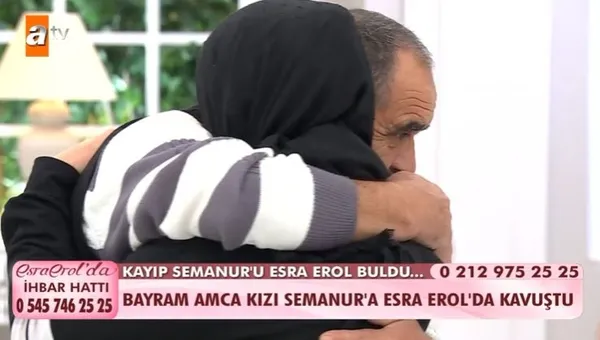 esra-erol-kayip-semanuru-buldu-genc-kadin-kocasiyla-canli-yayinda-yuzlesti-ofkeli-es-kendini-yerden-yere-vurdu-izleyiciler-soke-oldu-1638982461369.jpg Esra Erol kayıp Semanur’u buldu! Genç kadın kocasıyla canlı yayında yüzleşti! Öfkeli eş kendini yerden yere attı izleyiciler şoke oldu-5