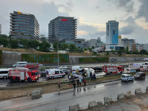 Maltepe'de zincirleme kaza! 8 araç birbirine girdi, ortalık savaş alanına döndü-6