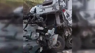 Van-Bitlis karayolunda yolcu otobüsü ile tır çarpıştı: 2 ölü, 30 yaralı