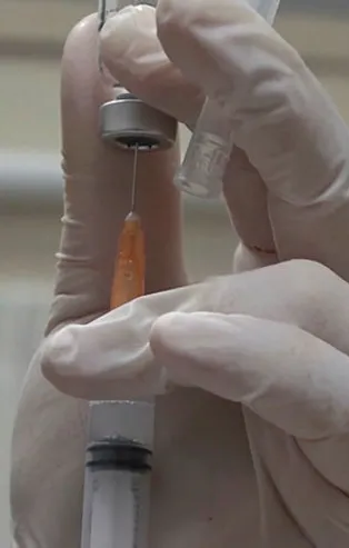 5 yakınını koronavirüsten kaybetti! Aşı çağrısı yaptı