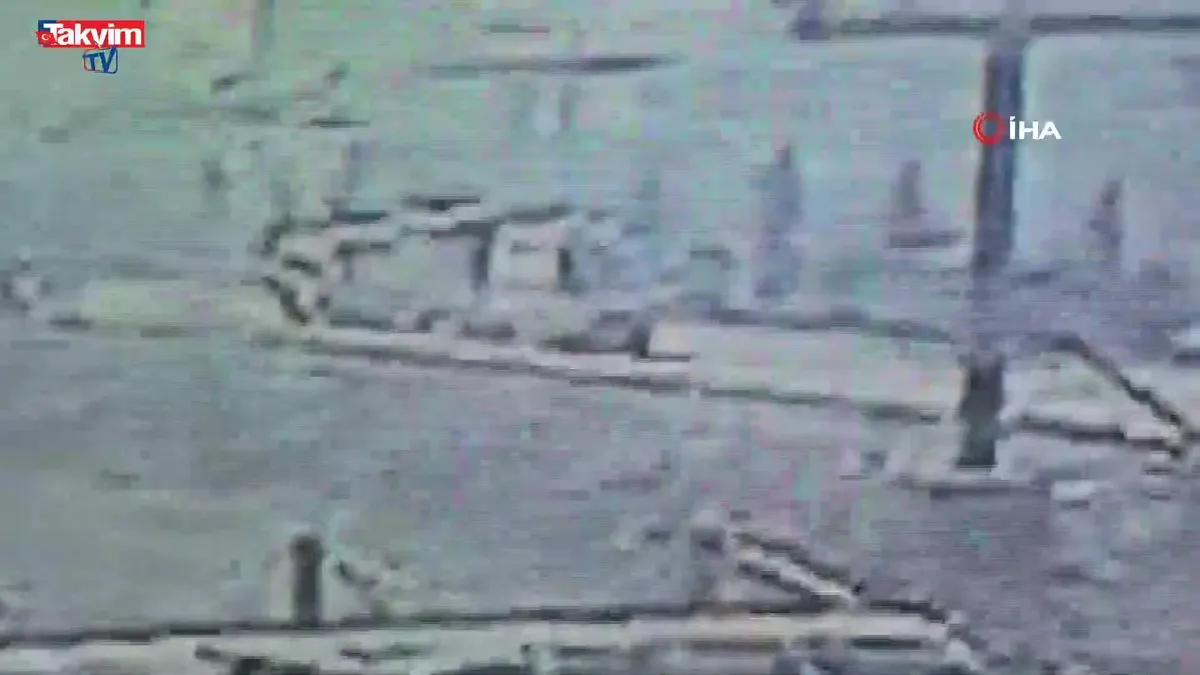 Diyarbakır’da faciadan dönüldü: Mazot yüklü tanker ile cam yüklü tırı böyle çarpıştı