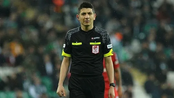 trabzonspor-fenerbahce-maci-hakemi-yasar-kemal-ugurlu-kimdir-hangi-takimli-1614171753570.jpg Trabzonspor Fenerbahçe maçı hakemi Yaşar Kemal Uğurlu kimdir, hangi takımlı?-3