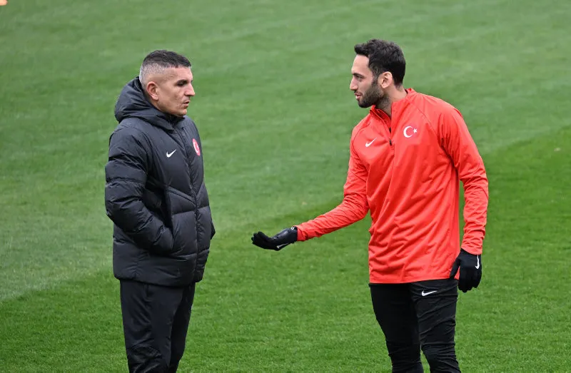 Kuntz'dan flaş karar! İşte Türkiye Ermenistan maçı 11'i - 3