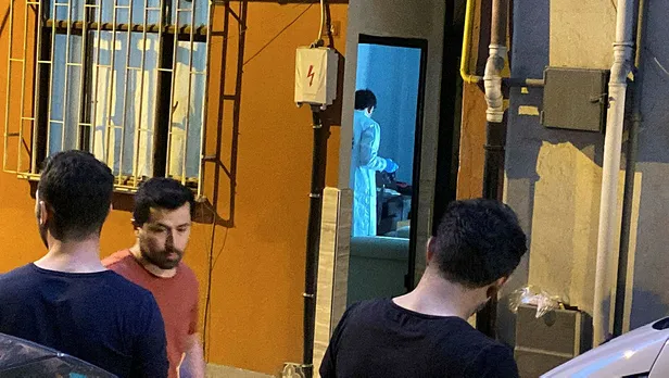 İstanbul Kağıthane'de ev sahibi ile kiracının kavgasında kan aktı! Ölen adamın yakınları sokakta feryat etti-3