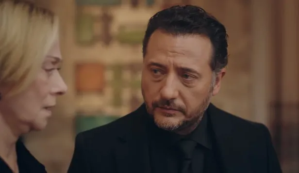 kirmizi-odadan-ayrilan-ayrilana-sahlanan-performansiyla-hatirlanacak-ardi-ardina-vedalar-sonrasi-1625943051980.jpg Şahlanan performansıyla anımsanacak! Kırmızı Oda'dan ayrılan ayrılana! Ardı ardına vedalar sonrası...-3