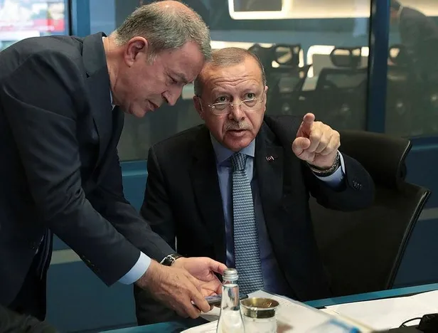 Türk savaş uçakları Barış Pınarı Harekatı'nda 30 kilometre derinliğe girdi-1