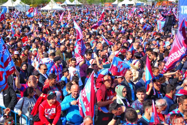 Yenikapı'da bordo-mavi coşku! Trabzonspor taraftarından ışık şov - 38