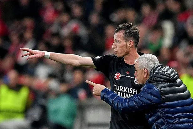 sivasspor-slavia-prag-ile-1-1-berabere-kalarak-uefa-konferans-liginde-son-16ya-kaldi-1667504702715.jpeg Sivasspor- Slavia Prag ile 1-1 berabere kalarak UEFA Konferans Ligi'nde son 16'ya kaldı-8