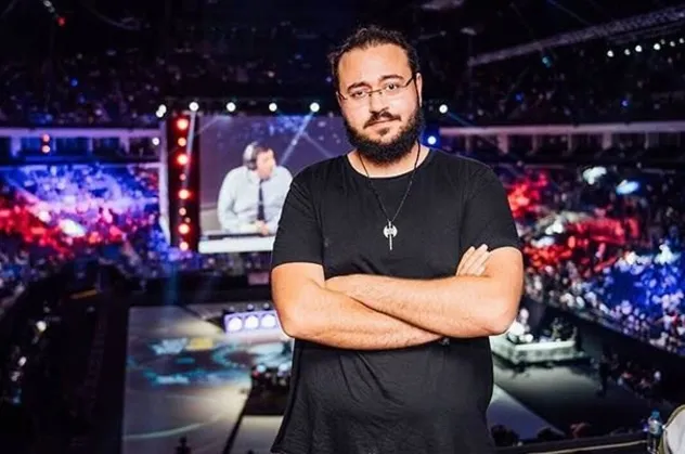 Jahrein lakaplı Twitch yayıncısı Ahmet Sonuç'tan İmamoğlu'na ‘Vız gelir, tırıs gider’ tepkisi: Ellerim kırılsaydı da oy vermeseydim