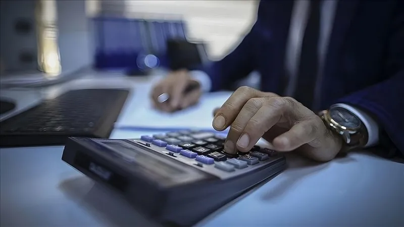 sgkdan-kayit-disi-ve-sahtecilik-darbesi-41-milyar-tl-ceza-kesildi-1772396138552.jpeg SGK'dan kayıt dışı istihdam ve sahteciliğe 4.1 milyar TL ceza-4