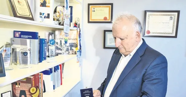 Uluslararası çalışmaları onu şövalye yaptı