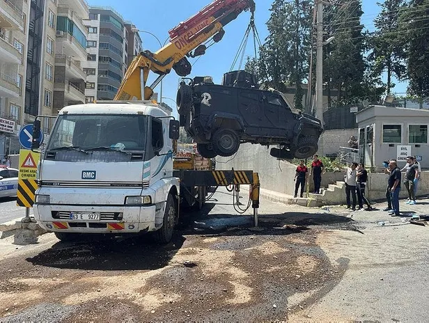 Şanlıurfa'da zırhlı polis aracının devrilmesi sonucu 1 polis şehit oldu!-4