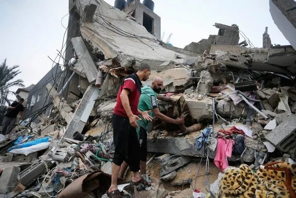 tarihe-gecen-kanli-sansur-sosyal-medya-devlerinden-israilin-soykirimina-destek-filistinin-sesini-boyle-kestile-1698163887337.jpeg Tarihe geçen kanlı sansür! Sosyal medya devlerinden İsrail'in soykırımına destek: Filistin’in sesini böyle kestiler-11