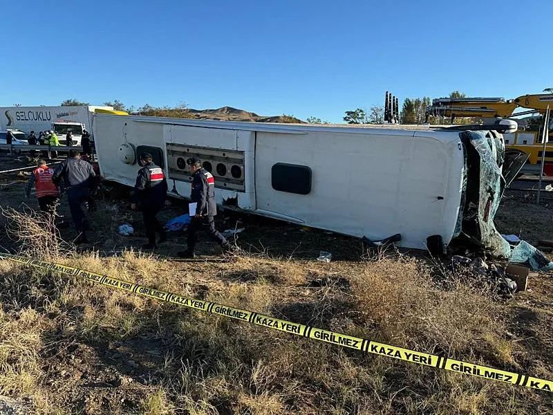 Olay yerine jandarma ve polis ekipleri sevk edildi. (AA)