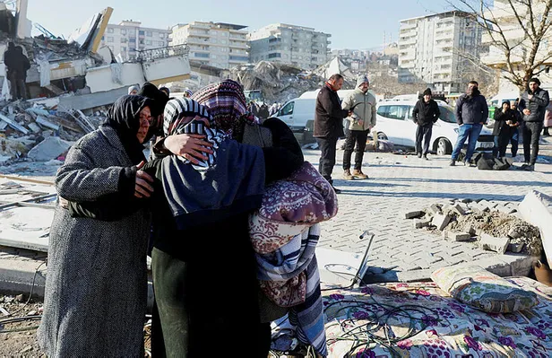 depremde-cocugum-kayboldu-ne-yapmaliyim-deprem-bolgesinde-cocuguma-yakinima-ulasamiyorum-nereye-basvurabilirim-1675796901275.jpg Depremde çocuğum kayboldu, ne yapmalıyım? Adım adım izlenecek yollar! Deprem bölgesinde çocuğuma yakınıma ulaşamıyorum, nereye başvurabilirim?-4