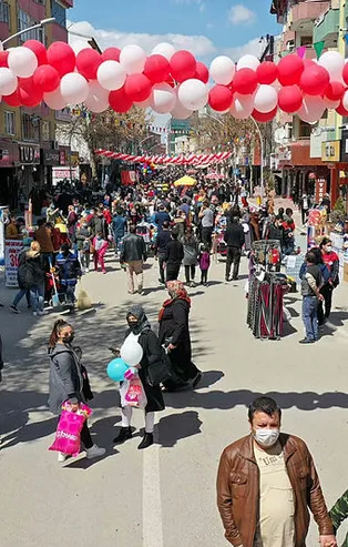 Son dakika: O ilde koronavirüs vakalarında kırmızı alarm! Vaka sayısı 3,5 kat arttı! Flaş kısıtlama kararı!
