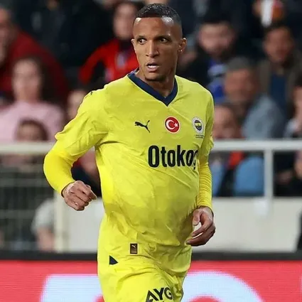 Fenerbahçe’den ayrılması beklenen Becao’yu 4 kulüp istiyor