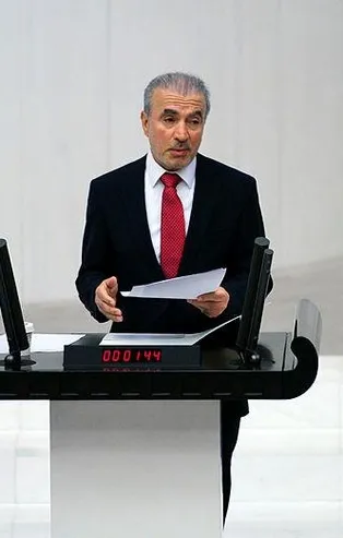 AK Parti TBMM Grup Başkanı Mehmet Naci Bostancı: Herkesi anılan saatte İstiklal Marşı söylemeye davet ediyoruz