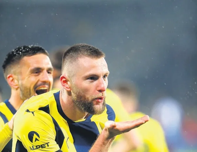 Menajerinden yeşil ışık