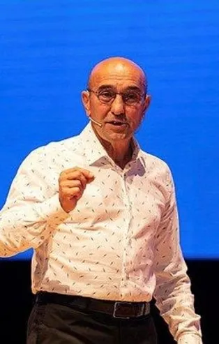 CHP'li İzmir Büyükşehir Belediye Başkanı Tunç Soyer'den borç şov