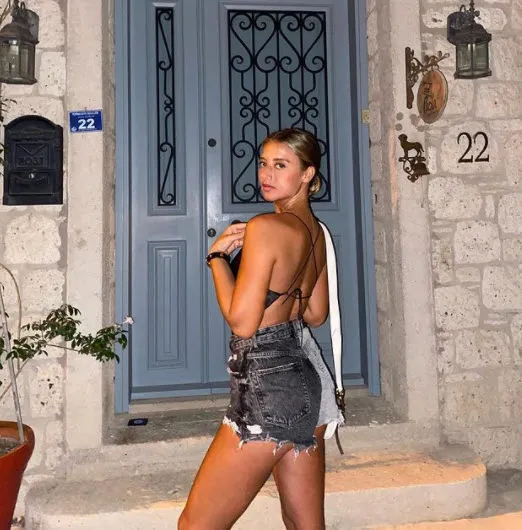 Acun Ilıcalı üstlerini çizecek Survivor kalça dansı skandalı ifşası 'twerk yaptık yayınlamamış' Aleyna Kalaycıoğlu ve Çalışkan...-9
