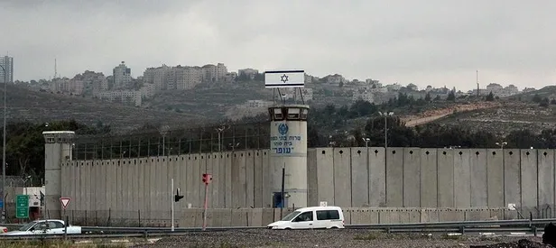 Filistinli 2 bin mahkum açlık grevi başlattı