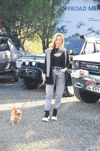 Sibel Can ilk kez ilahi söyleyerek ayakta alkışlandı-9