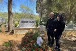 Oğuz Murat Aci'nin eşi ve babası mezarı başında gözyaşlarını tutamadı: Eylem Tok'un söylemleri oyalamaydı
