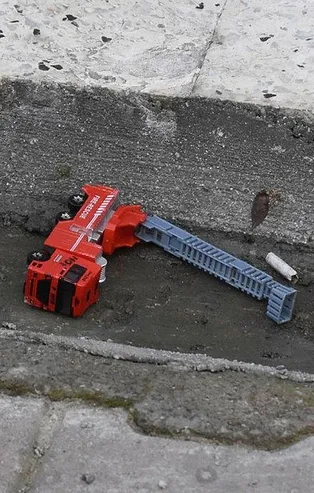 Sivas'ta yürekleri dağlayan olay! Oyuncağının peşinden giderek 2. kattan düşen çocuk hayatını kaybetti