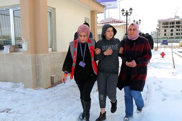 son-dakika-universite-ogrencilerinin-yurt-odemeleri-iade-edilecek-1678352118470.jpeg Son dakika: Üniversite öğrencilerinin yurt ödemeleri iade edilecek-4