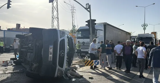 Kocaeli Çayırova'da servis tırla çarpıştı: Ağır yaralı işçiden acı haber geldi!