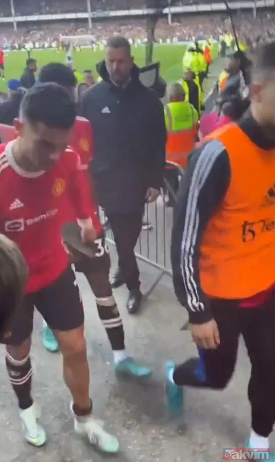 Cristiano Ronaldo'dan olay hareket! Çileden çıktı taraftarın telefonunu parçaladı - 7