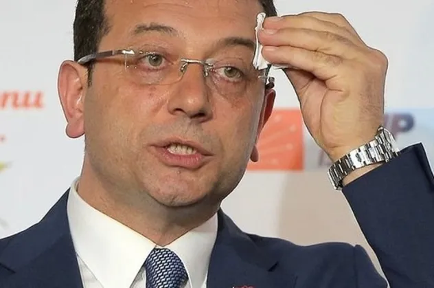 Lüks sitelere yardım kolisi dağıtan İBB, muhtaç vatandaşlara yardımı kesti