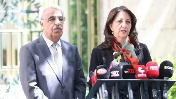 DEM Parti heyeti İmralı yolunda: "Terörsüz Türkiye" süreci masada