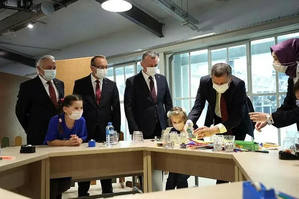 SON DAKİKA: Okullar açık kalacak mı? Bakan Selçuk'tan flaş açıklama-3