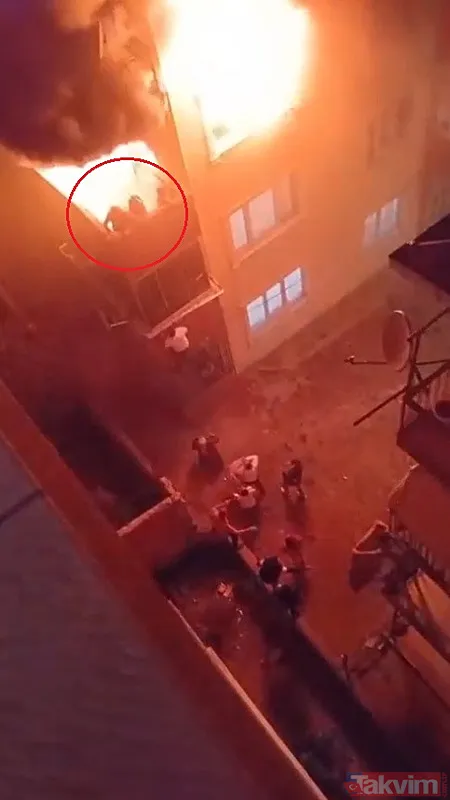 Görüntüde, Çevredekilerin Bağırıp, Çığlık Attığı Duyuldu.