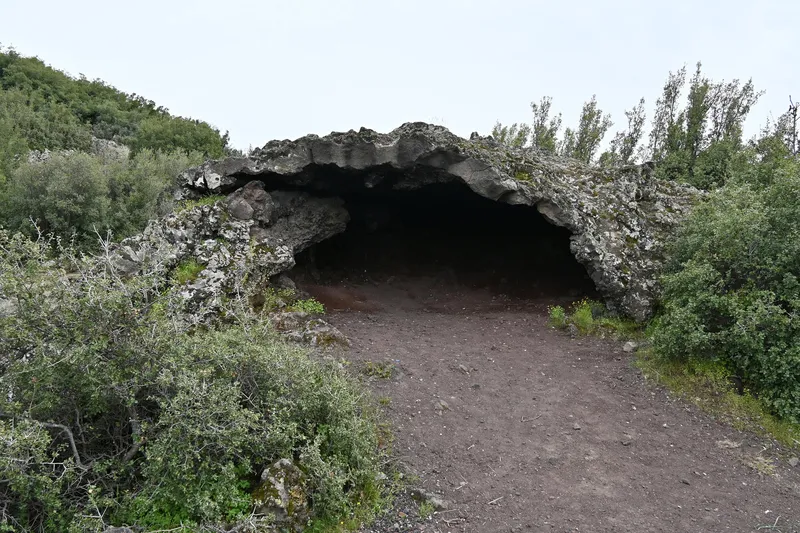 yanik-ulkede-yeni-kesif-12-bin-yillik-lav-tunelleri-gun-yuzune-cikiyor-1776447904457.jpg Yanık Ülke’de yeni keşif: 12 bin yıllık lav tünelleri gün yüzüne çıkıyor-6