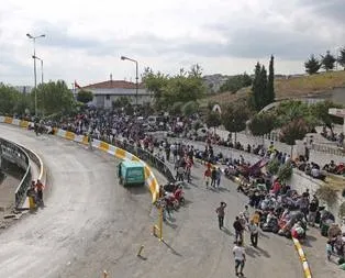 Suriyeli sığınmacılar otogarda bekliyor