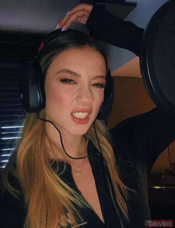 Survivor Aleyna Kalaycıoğlu cinsel ilişki itirafıyla olay olmuştu! Sütyensiz haliyle yakalandı göğsünü eliyle kapadı ama... - 20