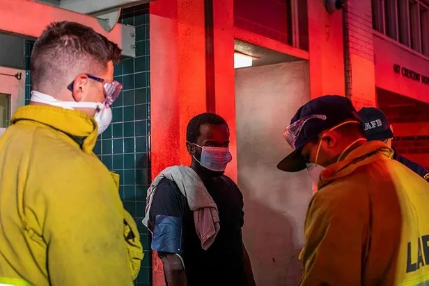 Son dakika: ABD’de koronavirüs bilançosu giderek ağırlaşıyor: 24 saatte 2 bin 490 kişi hayatını kaybetti-3