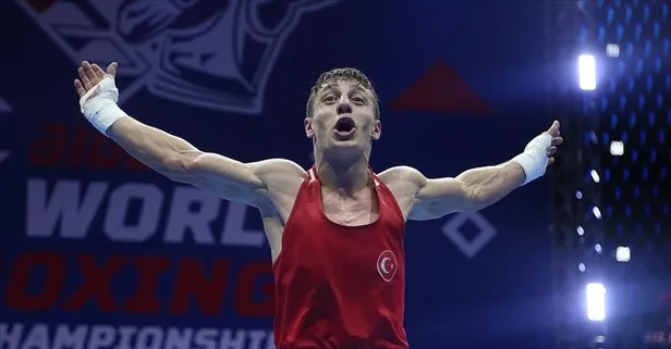 Milli sporcu Kerem Özmen Dünya Erkekler Boks Şampiyonası'nda ikinci oldu! Gümüş madalya...