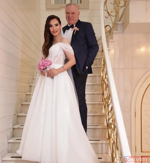 63 yaşında damat olmuştu! 4. kez evlenen Burak Sergen’in balayından ilk kare geldi! Eşiyle denizin ortasında... - 4