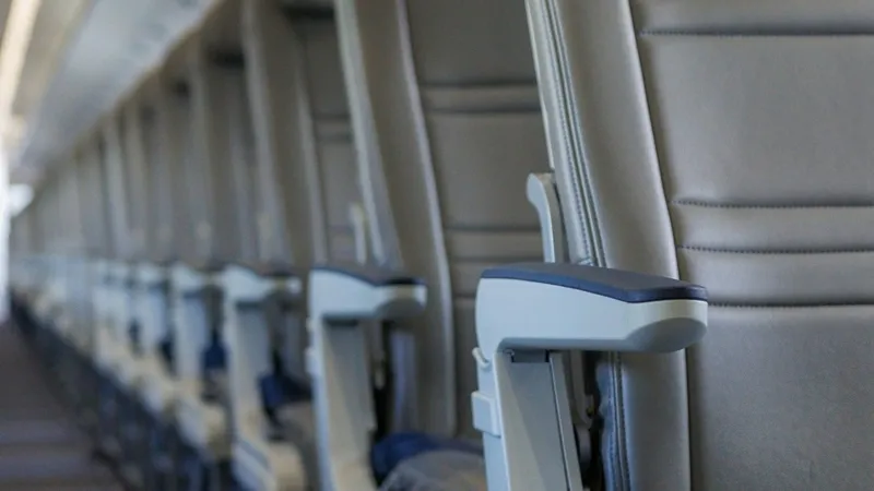 35000-fitte-sinif-farki-buyuyor-zengin-yolcuya-luks-ekonomiye-dar-alan-1776865243149.jpg 35.000 fitte sınıf farkı büyüyor: Zengin yolcuya lüks ekonomiye dar alan-2