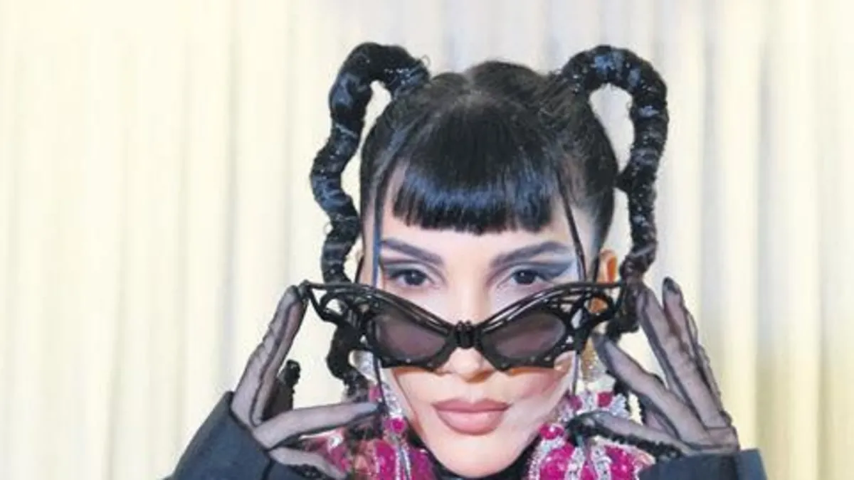 Hande Yener ters köşe yapacak!