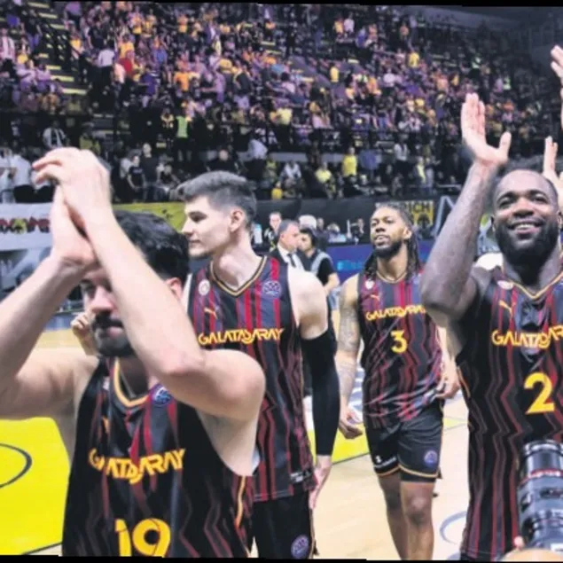 Kupa için sahne Cimbom’un!